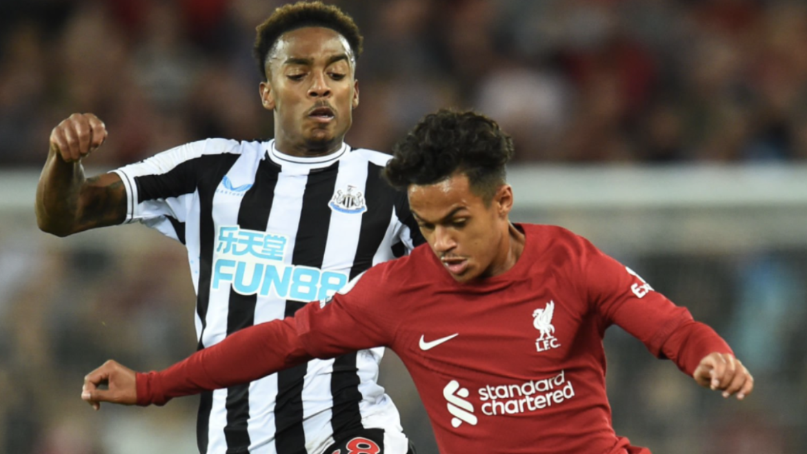 Newcastle United – Liverpool headlines This Weekend’s Soccer on TV