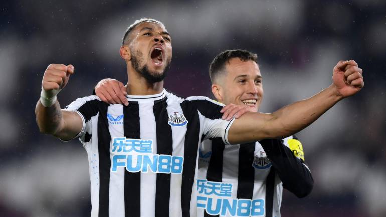 Newcastle thrash woeful West Ham to continue Champions League charge