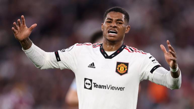 Manchester United let Liverpool back into top four race with defeat at West Ham