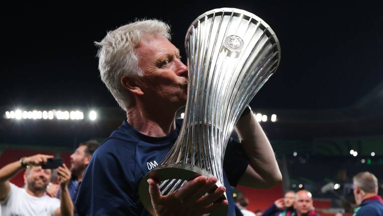 Manager David Moyes discusses West Ham future with chairman David Sullivan