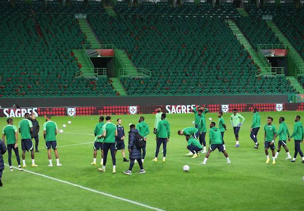 AFCON 2023 Qualifiers: Super Eagles camp bubbles as Lookman, Iwobi, five others hit camp ahead of Sierra Leone battle