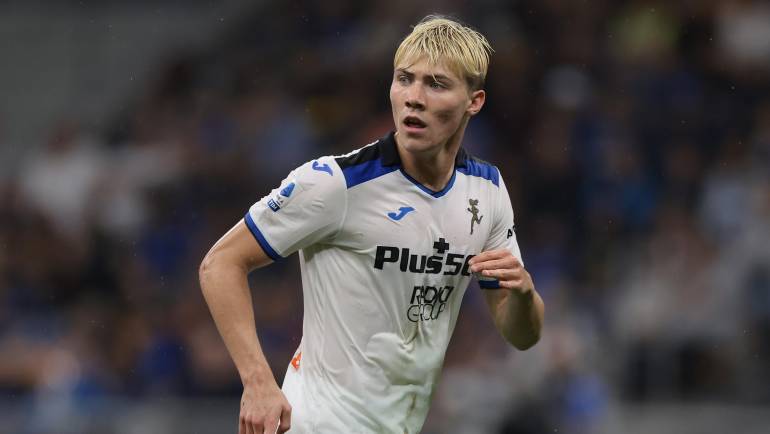 Man Utd prepare £50m Hojlund bid, Spurs offer Kane lucrative extension