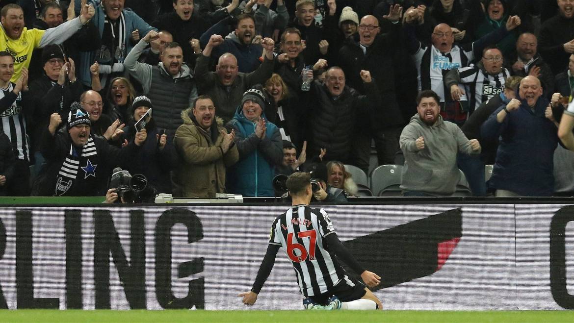 Official Match Cam footage of Newcastle 3 Fulham 0 – Well worth a watch