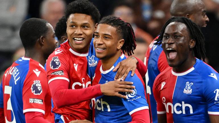 Last-minute Olise penalty sees Man City stall at home again