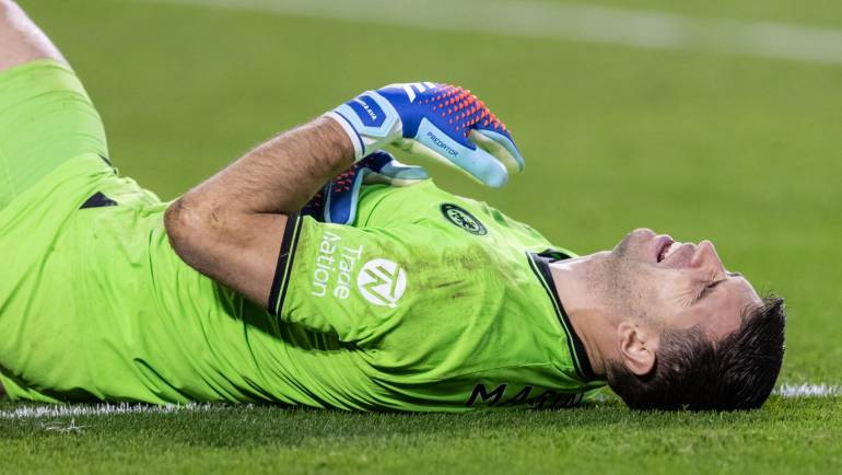 Brentford wish Emi Martinez well in ‘recovery’ with hilarious mock post