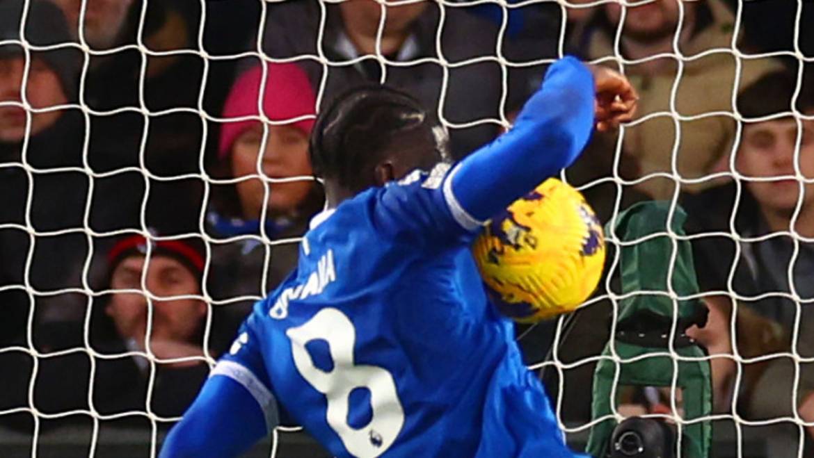 Ref Watch: Was Man City’s penalty at Everton the correct call?