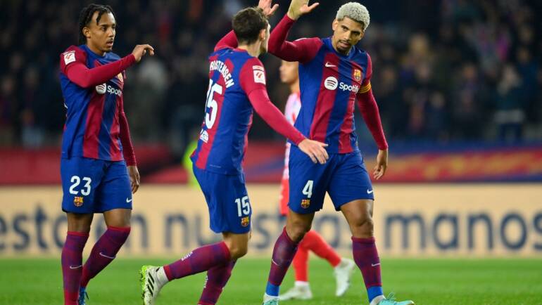 Man United and Chelsea monitoring top Barcelona star with €1billion release clause