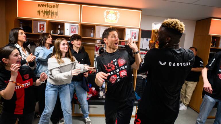 Watch: Lukas Hradecky, Frimpong, Boniface, Tella, others groove to Flavour’s “Nwa baby” after Leverkusen’s Bundesliga title victory