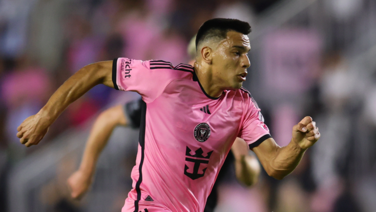 Diego Gómez: Inter Miami star exits on stretcher vs. Nashville SC | MLSSoccer.com