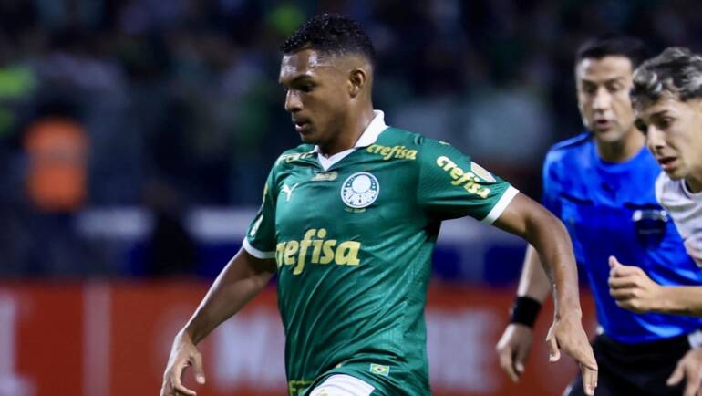 Luis Guilherme: West Ham announce deal to sign Palmeiras winger | Football News | Sky Sports