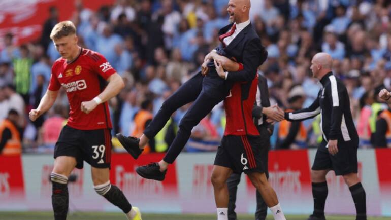 Premier League club determined to keep Man United target