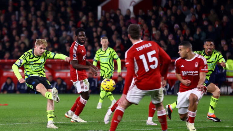 Arsenal star completing move to London rivals