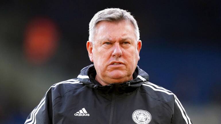 Craig Shakespeare: Former Leicester manager dies aged 60 | Football News | Sky Sports