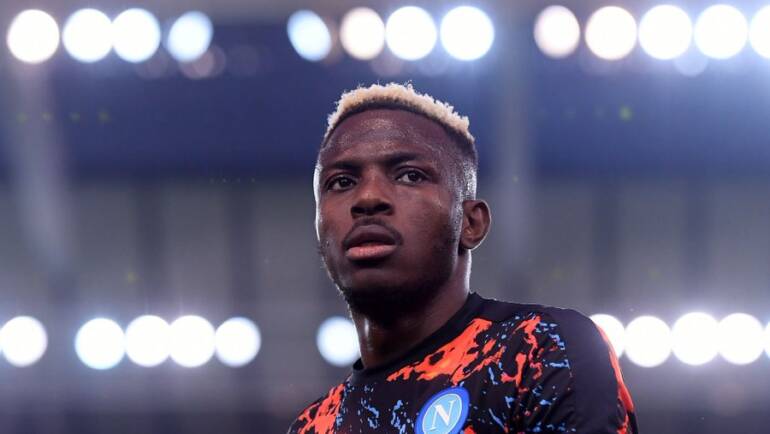 Napoli and Osimhen adopt opposing stances as Chelsea continue hot chase