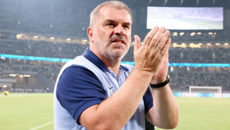 Tottenham launch sensational move for Chelsea Champions League winner: report