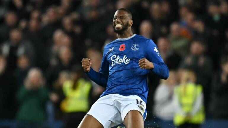 Beto snatches stoppage time equaliser as Everton salvage draw against Fulham