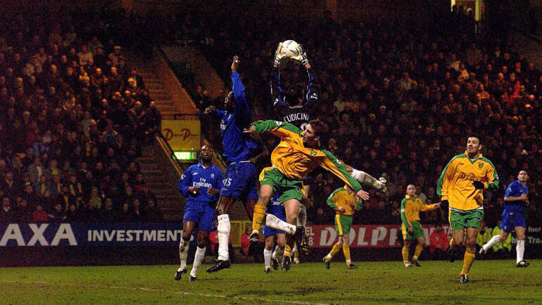 “I got knocked down by a big Irish striker after the first touch on my debut – I was lying on the floor, then Gus Poyet said, ‘Hey, welcome to British football!’”: Ex-Chelsea star recalls first Premier League encounter