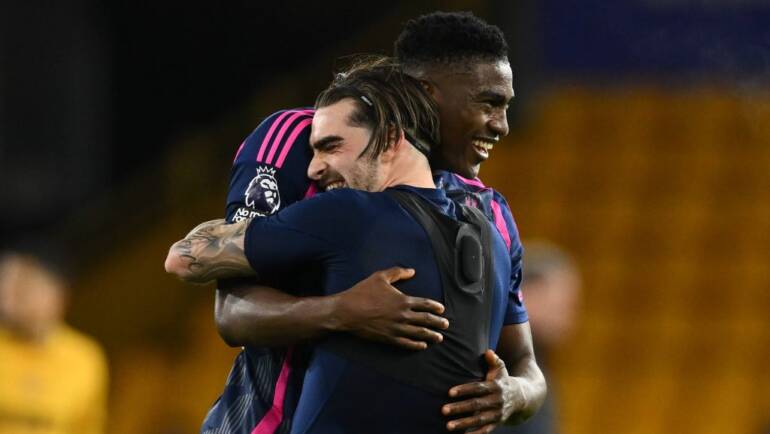 Nottingham Forest head coach denies Awoniyi exit talks, backs Super Eagles striker to hit top form