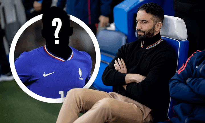 Manchester United target CONFIRMS he’s leaving his club this summer