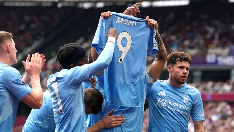 Awoniyi cheered by Forest fans on return after emergency abdominal surgery