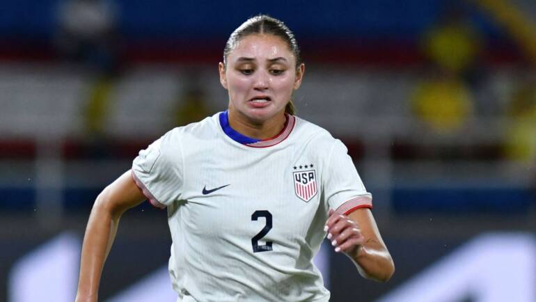 USWNT defender Gisele Thompson departs camp with minor hip injury