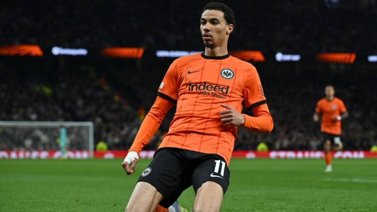 Transfer rumors, news: Liverpool join race to sign Ekitike