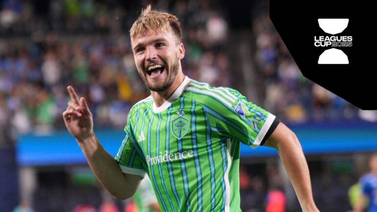 Pedro de la Vega scores UNREAL volley in Seattle Sounders vs. Cruz Azul | MLSSoccer.com