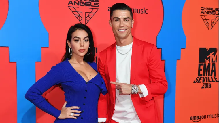 How big is Cristiano Ronaldo’s engagement ring? Cost, size, where soccer star bought Georgina Rodriguez rock