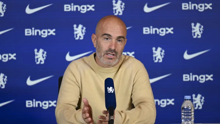 Chelsea lead Premier League rivals for controversial La Liga veteran